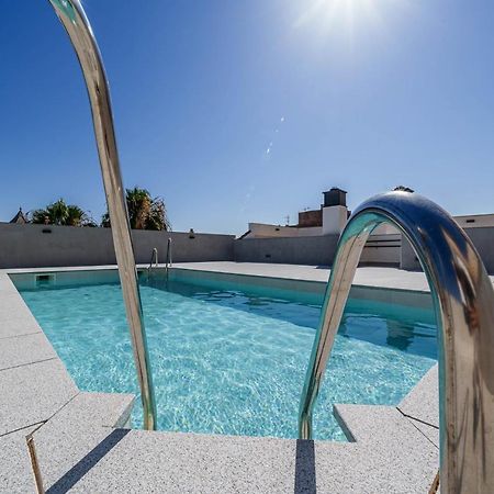 City Centre Pool & Parking Малага Экстерьер фото